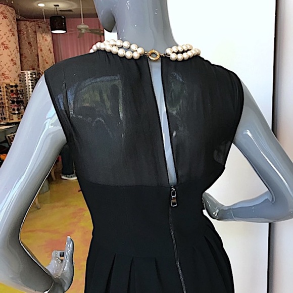 MOSCHINO CHEAP AND CHIC Sleeveless Dress w/ Pearl Collar NWOT/sz 10 - Picture 12 of 16